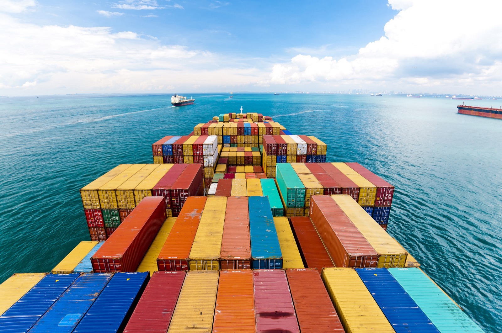 Container ship – import and export